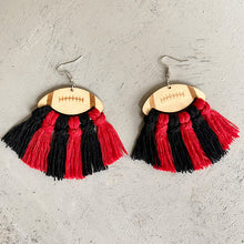 Carregar imagem no visualizador da galeria, Fringe Detail Football Shape Wooden Dangle Earrings
