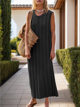 Carregar imagem no visualizador da galeria, Round Neck Sleeveless Knit Dress
