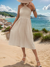 Carregar imagem no visualizador da galeria, Halter Neck Pleated Midi Dress
