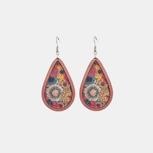 Carregar imagem no visualizador da galeria, Floral Wood Teardrop Earrings
