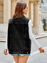 Carregar imagem no visualizador da galeria, Pocketed Button Up Sleeveless Denim Jacket
