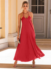 Carregar imagem no visualizador da galeria, Pleated Halter Neck Sleeveless Dress
