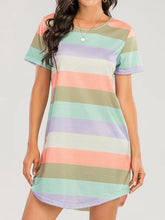 Carregar imagem no visualizador da galeria, Striped Round Neck Short Sleeve Tee Dress
