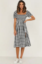 Carregar imagem no visualizador da galeria, Full Size Slit Plaid Short Sleeve Midi Dress
