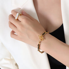 Carregar imagem no visualizador da galeria, 18K Gold-Plated Leather Chain Bracelet
