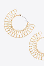 Carregar imagem no visualizador da galeria, 18K Gold-Plated Cutout Earrings
