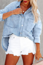 Carregar imagem no visualizador da galeria, Washed Drop Shoulder Denim Jacket
