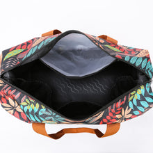 Carregar imagem no visualizador da galeria, Canvas Printed Travel Bag
