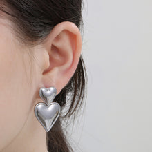 Carregar imagem no visualizador da galeria, Stainless Steel Double Heart Earrings
