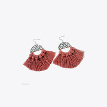 Carregar imagem no visualizador da galeria, Tassel Detail Leopard Drop Earrings
