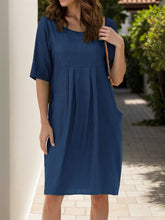 Carregar imagem no visualizador da galeria, Full Size Round Neck Half Sleeve Dress with Pockets
