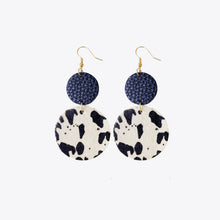 Carregar imagem no visualizador da galeria, Genuine Cowhide Leather Dangle Earrings
