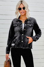 Carregar imagem no visualizador da galeria, Distressed Raw Hem Denim Jacket
