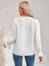 Load image into Gallery viewer, Contrast Trim Flounce Sleeve V-Neck Blouse
