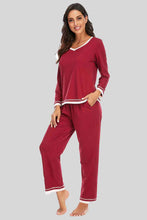 Carregar imagem no visualizador da galeria, V-Neck Top and Pants Lounge Set
