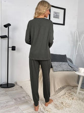 Carregar imagem no visualizador da galeria, Round Neck Top and Drawstring Pants Lounge Set
