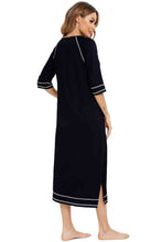 Carregar imagem no visualizador da galeria, Zip Up Slit Round Neck Night Dress with Pockets
