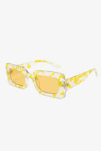 Carregar imagem no visualizador da galeria, Tortoiseshell Rectangle Polycarbonate Sunglasses
