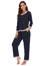 Carregar imagem no visualizador da galeria, V-Neck Top and Pants Lounge Set
