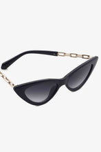 Carregar imagem no visualizador da galeria, Chain Detail Cat-Eye Sunglasses
