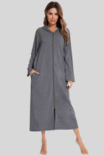 Carregar imagem no visualizador da galeria, Zip Front Hooded Night Dress with Pockets
