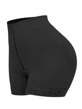 Carregar imagem no visualizador da galeria, Full Size Lace Detail Hook-and-Eye Shaping Shorts
