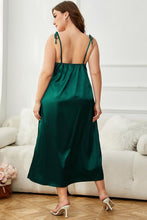 Carregar imagem no visualizador da galeria, Vestido midi plus size com amarração nos ombros
