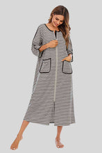 Carregar imagem no visualizador da galeria, Round Neck Three-Quarter Sleeve Midi Night Dress
