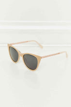 Carregar imagem no visualizador da galeria, Cat-Eye Acetate Frame Sunglasses
