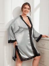 Carregar imagem no visualizador da galeria, Vestido de noite plus size com emenda de renda profunda com fenda em V
