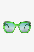 Carregar imagem no visualizador da galeria, Inlaid Rhinestone Polycarbonate Sunglasses
