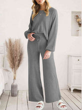 Carregar imagem no visualizador da galeria, Long Sleeve Lounge Top and Drawstring Pants Set
