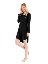 Carregar imagem no visualizador da galeria, Round Neck Night Dress with Pocket
