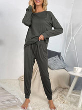 Carregar imagem no visualizador da galeria, Round Neck Top and Drawstring Pants Lounge Set
