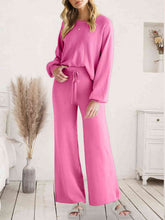 Carregar imagem no visualizador da galeria, Long Sleeve Lounge Top and Drawstring Pants Set
