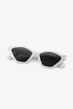 Load image into Gallery viewer, Cat Eye Polycarbonate Sunglasses
