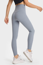 Load image into Gallery viewer, Ultra Soft High Waist Leggings
