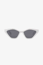 Load image into Gallery viewer, Cat Eye Polycarbonate Sunglasses
