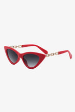 Carregar imagem no visualizador da galeria, Chain Detail Cat-Eye Sunglasses
