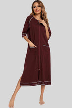 Carregar imagem no visualizador da galeria, Zip Up Slit Round Neck Night Dress with Pockets
