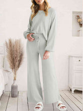 Carregar imagem no visualizador da galeria, Long Sleeve Lounge Top and Drawstring Pants Set
