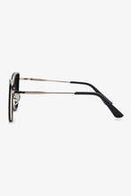 Carregar imagem no visualizador da galeria, Full Rim Metal-Plastic Hybrid Frame Sunglasses
