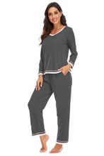 Carregar imagem no visualizador da galeria, V-Neck Top and Pants Lounge Set
