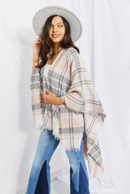 Load image into Gallery viewer, Leto Punch of Plaid Lightweight Poncho
