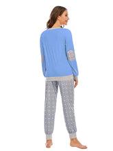 Carregar imagem no visualizador da galeria, Long Sleeve Top and Polka Dot Pants Set
