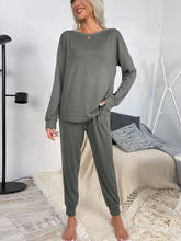 Carregar imagem no visualizador da galeria, Round Neck Top and Drawstring Pants Lounge Set
