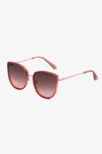 Carregar imagem no visualizador da galeria, Full Rim Metal-Plastic Hybrid Frame Sunglasses
