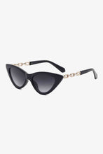 Carregar imagem no visualizador da galeria, Chain Detail Cat-Eye Sunglasses
