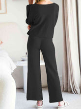 Carregar imagem no visualizador da galeria, Long Sleeve Lounge Top and Drawstring Pants Set
