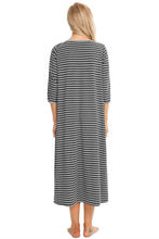 Carregar imagem no visualizador da galeria, Round Neck Three-Quarter Sleeve Midi Night Dress
